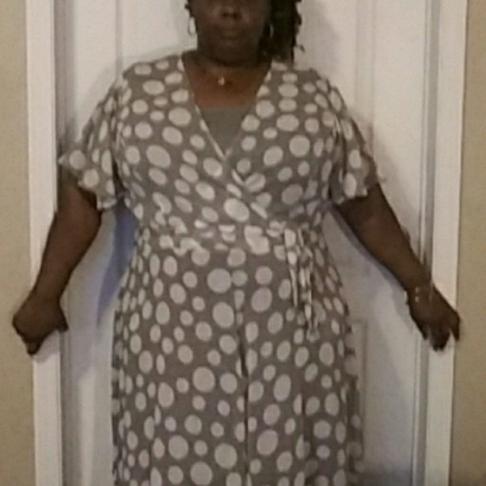 Clothing - Picture 3 of 3